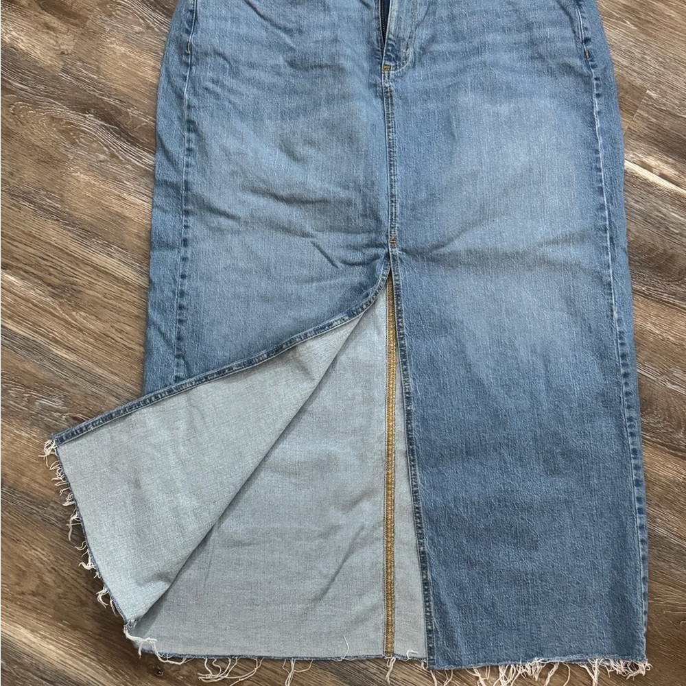 Universal Thread Blue Denim Jeans